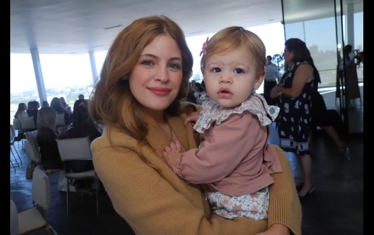 Isabella Larios y Antonella Cueva Larios. GENTE BIEN JALISCO / Revista del 21 de noviembre 2025