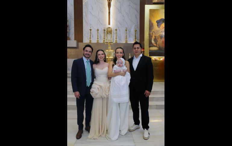 Andrés Bernard, Daniela Carlon, Karen Chavira, Adriano Bernard Carlon y Oscar Alvídrez. GENTE BIEN JALISCO / C. Jimeno