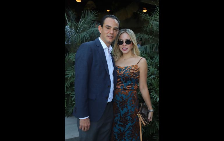 Mauricio Vizcarra y Karina Ponzo. GENTE BIEN JALISCO / Revista del 21 de noviembre 2025