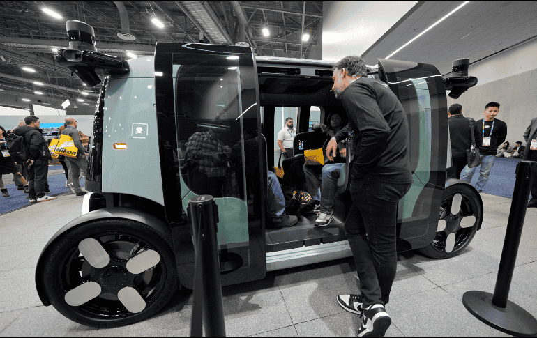 Así luce Zoox, el vehículo autónomo que ofrece viajes gratuitos en Estados Unidos a la espera de la aprobación regulatoria para cobrar los traslados. AP / ARCHIVO