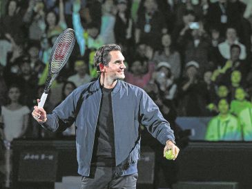 Federer se despidió jugando dobles junto a Nadal en la Laver Cup en 2022. AFP/H. Retamal