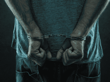 Por medio de un comunicado, la Defensa detalló que los detenidos y todo lo asegurado fueron puestos a disposición de las autoridades competentes. ESPECIAL/Canva