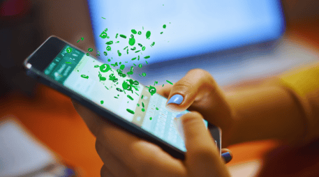 A nivel mundial, WhatsApp es la aplicación más popular, con más de 3 mil millones de usuarios activos, según datos de Statista. ESPECIAL / CANVA