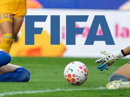 La FIFA busca introducir nuevos cambios a su lista de recomendaciones para incluir aspectos de la salud femenina. EFE / ARCHIVO