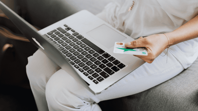 Esta edición del Black Friday promete ofertas especiales en comercios físicos y digitales. CANVA &nbsp;