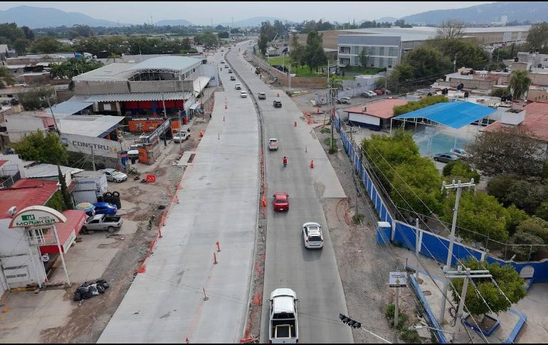 Pablo Lemus Navarro celebró que la apertura se hubiera llevado a cabo como se comprometió en días pasados, gracias al trabajo del personal de la SIOP. CORTESÍA/ Gobierno de Jalisco