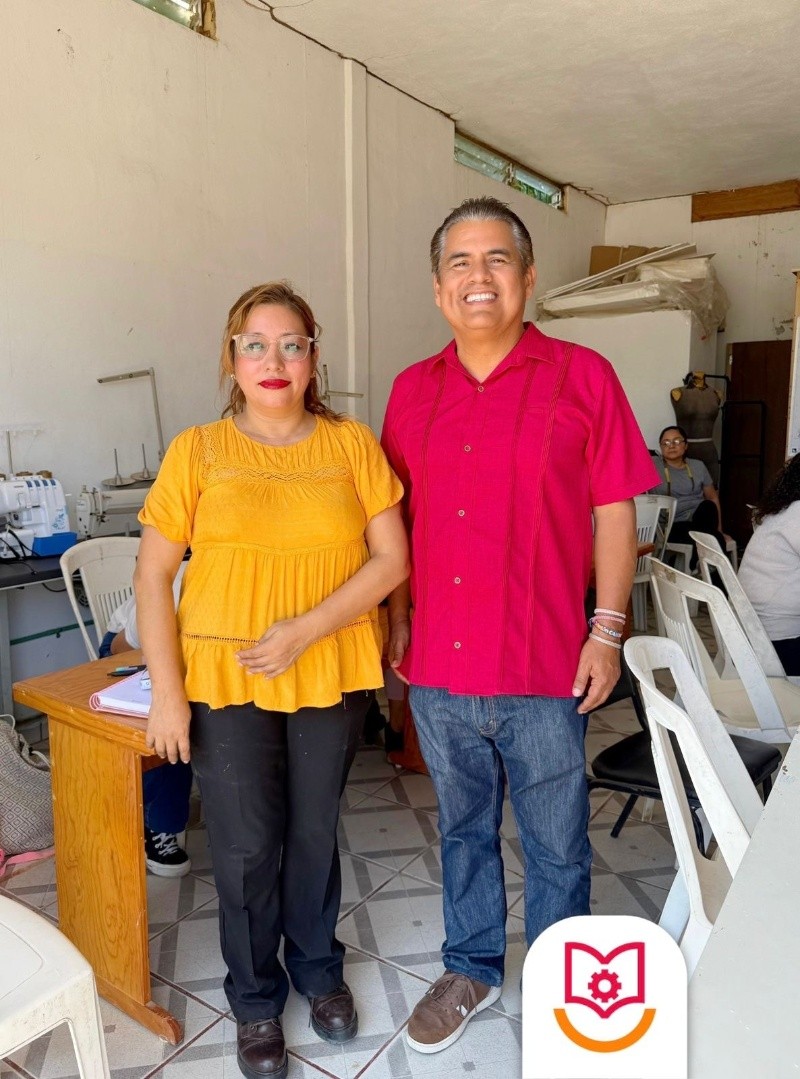 La colaboración con la instructora María Dolores González Vargas, una profesional con amplia experiencia en el área textil, es fundamental para el desarrollo del diplomado.&nbsp;CORTESÍA&nbsp;