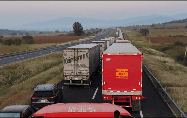 Campesinos y transportistas advirtieron que mantendrían paro de labores y movilizaciones en distintas regiones del país. EL INFORMADOR / ARCHIVO