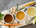 Los caldos caseros no solo reconfortan en los días fríos, sino que además aportan nutrientes clave para mantener el cuerpo fuerte y saludable durante el invierno. Pixabay