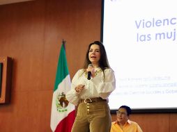 Se abordaron temas como la Ley Olimpia, el ciberchantaje, el sexting no consentido, acoso sexual, grooming, robo de información y suplantación de identidad. ESPECIAL