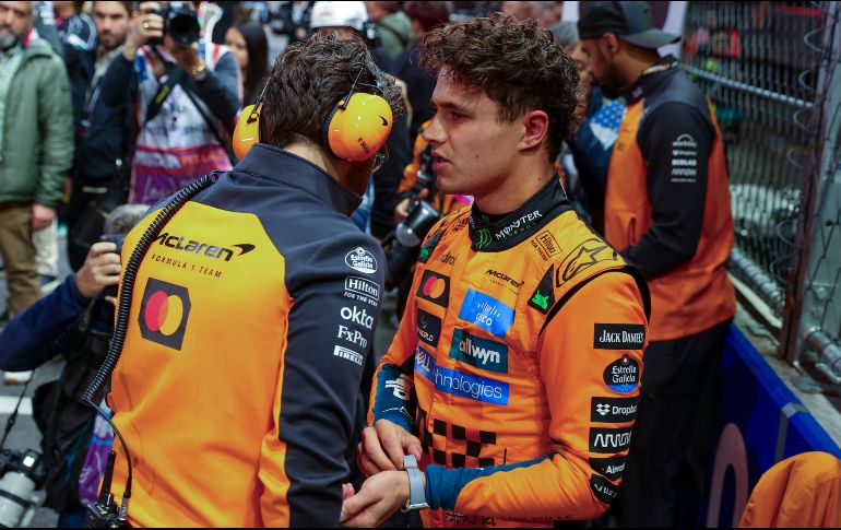 La descalificación de Norris y Piastri aprieta el campeonato de pilotos, ahora con Max Verstappen a sólo 24 puntos el líder británico. EFE/C. Herrera