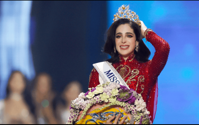 Pemex negó que exista una relación con los dueños del concurso Miss Universo y el reciente triunfo de la mexicana Fátima Bosch, hija de un directivo de la empresa petrolera. EFE/EPA/R. Yongrit