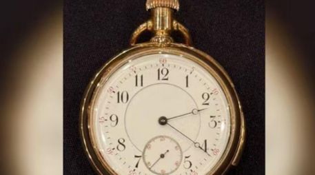 El reloj de bolsillo de oro de Isidor Straus, quien falleció en el Titanic junto con su esposa, Ida, se vendió en subasta. ESPECIAL