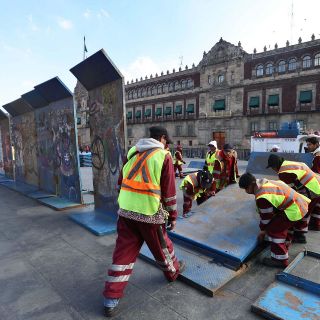 Blindan Palacio Nacional antes de marcha contra la violencia a las mujeres