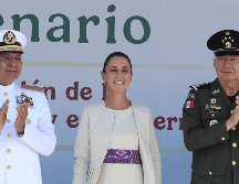 Sheinbaum advirtió que la historia de México demuestra que jamás han triunfado los proyectos que buscan apoyarse en la fuerza, la violencia o el respaldo extranjero para imponerse. EFE / ARCHIVO