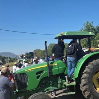 Reportan bloqueos carreteros en varios puntos de Jalisco