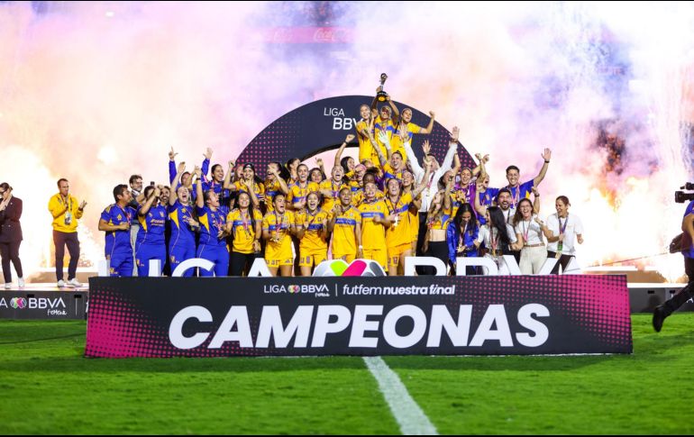 El equipo auriazul se vio obligado a reestructurarse desde las entrañas y comenzar un nuevo proyecto de la mano de Pedro Martínez. IMAGO7.