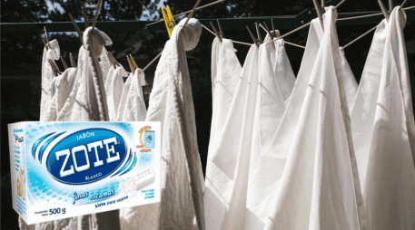 ¿Cómo lograr el blanco perfecto a la hora de lavar ropa? UNSPLASH / M. LEE