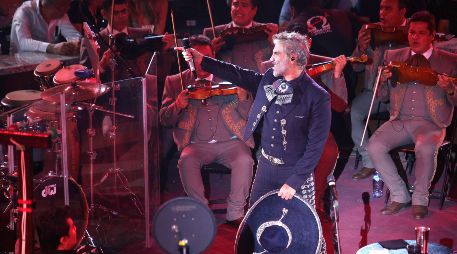 La presentación de Alejandro Fernández en Querétaro causó preocupación entre el público. EL INFORMADOR/ARCHIVO