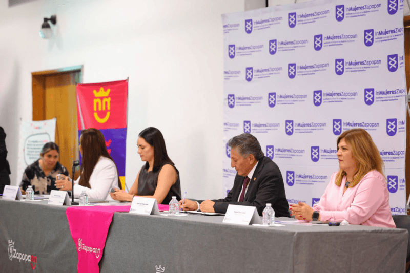  El alcalde Juan José Frangie agradeció a las y los docentes que formaron parte de la capacitación de esta guía. ESPECIAL/ GOBIERNO DE ZAPOPAN