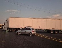 Distintas vías importantes fueron bloqueadas por agricultores y transportistas. ESPECIAL