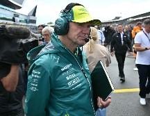 Antes de llegar al grupo británico, se desempeñó como ingeniero de Red Bull, donde trabajó con los coches del mexicano Sergio 