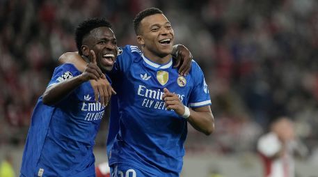 Mbappé marcó el triplete a los 22, 24 y 29 minutos, después de que Chiquinho había adelantado a Olympiakos, a los 8 minutos. AP/ P. Giannakouris.