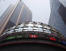 En la jornada, el peso mexicano se apreció un 0.05 % frente al dólar, al cotizar en 18.28 unidades por billete verde, frente a los 18.29 en la jornada anterior, según datos del Banco de México. EFE / ARCHIVO