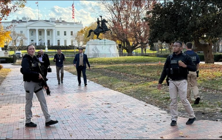 Las autoridades identificaron al presunto autor del tiroteo que dejó heridos de gravedad a dos miembros de la Guardia Nacional en Washington D.C. este miércoles, según anunciaron algunos medios estadounidenses citando fuerzas de seguridad. EFE / O. Guzmán