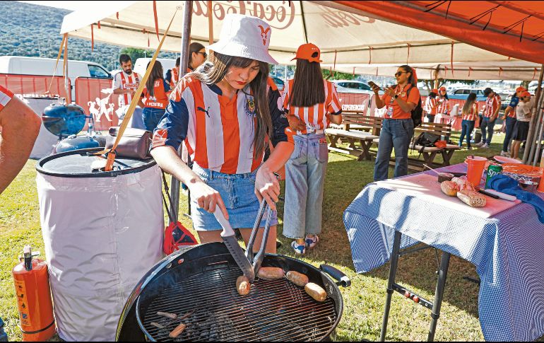 Chivas fortalece el vínculo con su afición a través de la convivencia. EL INFORMADOR/J. Acosta