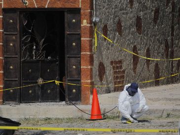 La falta de profesionales limita la capacidad de atención oportuna, retrasa dictámenes y prolonga el tiempo de resguardo de cuerpos sin identificar. EL INFORMADOR/ Archivo