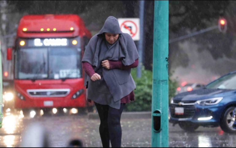 El frente frío número 16 afecta a su paso por el territorio nacional. SUN/F. Rojas