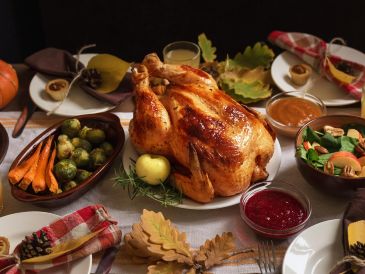 El pavo sobresale en estos días como uno de los platillos comunes en las cenas de las festividades decembrinas. ESPECIAL / CANVA