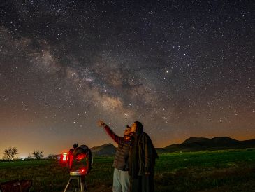 La Noche de las Estrellas es un esfuerzo colaborativo que reune a la UNAM, el IPN, la Academia Mexicana de Ciencias, el INAOE y la SECIHTI. UNSPLASH / A. NEMATI