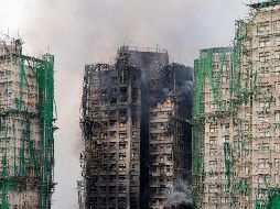 La última información disponible sobre los residentes atrapados dentro de los inmuebles indicaba que había 62 personas en esta situación. EFE/L. MAN HEI