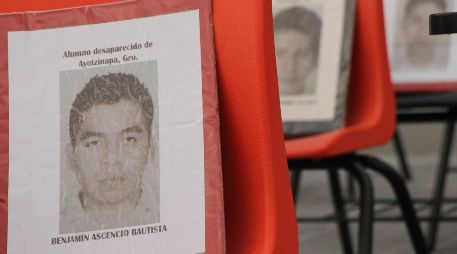 Madres, padres y familiares de los normalistas desaparecidos en Ayotzinapa convocaron este 27 de noviembre a una manifestación en la Ciudad de México. SUN / ARCHIVO