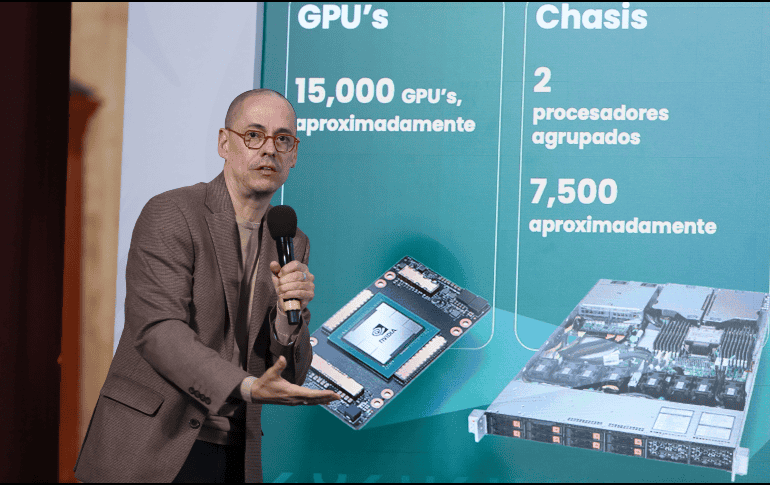 El titular de la Agencia de Transformación Digital y Telecomunicaciones, José Antonio Peña Merino, habló de la construcción de la supercomputadora pública más poderosa de América Latina. EFE/M. Guzmán