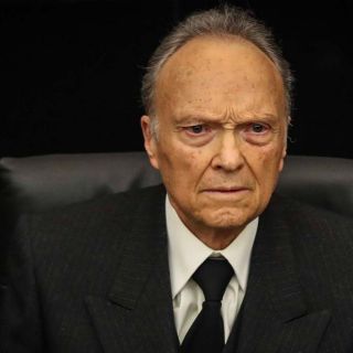 Alejandro Gertz Manero entrega al Senado la carta de renuncia como titular de la FGR