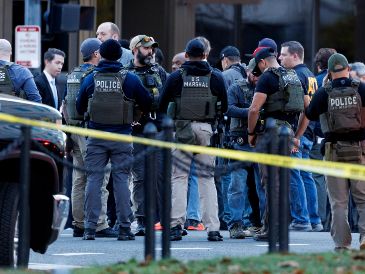 Este jueves, se dio a conocer que uno de los dos agentes de la Guardia Nacional heridos en un tiroteo ocurrido el miércoles en Washington, DC, falleció. EFE / W. Oliver