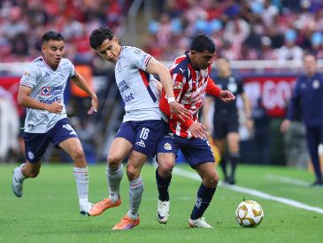 Aunque los dos conjuntos se mostraron propositivos en el ataque, ninguno tuvo éxito para sacar ventaja en la serie. IMAGO7.