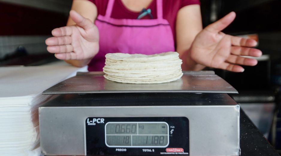 Descartan que se requiere título académico, porque el Estándar de Competencia EC1707 para tortilleros está dirigido a ocupaciones operativas y busca reconocer la experiencia técnica de quienes ya trabajan en el sector. EL INFORMADOR / ARCHIVO