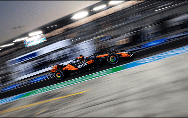 Oscar Piastri tuvo el mejor tiempo en el primer entrenamiento libre en el trazado de Lusail por delante de su compañero de escudería, Lando Norris. EFE / A. Haider