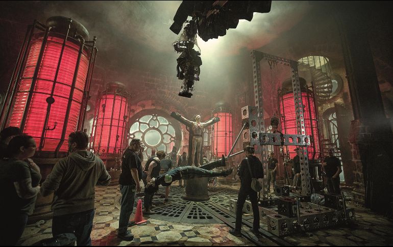 El volumen, que incluye más de 500 fotografías, entrevistas y un texto del propio director.CORTESÍA