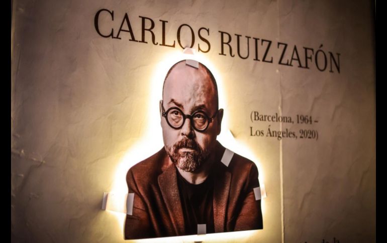 El homenaje no pretende reconstruir un museo, sino provocar una experiencia emocional, casi sensorial, que permita al lector reencontrarse con el autor y con la ciudad que lo acompañó en su obra como una presencia constante. EL INFORMADOR/ A. Navarro