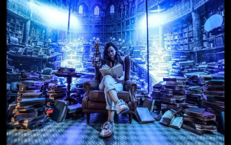 El homenaje no pretende reconstruir un museo, sino provocar una experiencia emocional, casi sensorial, que permita al lector reencontrarse con el autor y con la ciudad que lo acompañó en su obra como una presencia constante. EL INFORMADOR/ A. Navarro