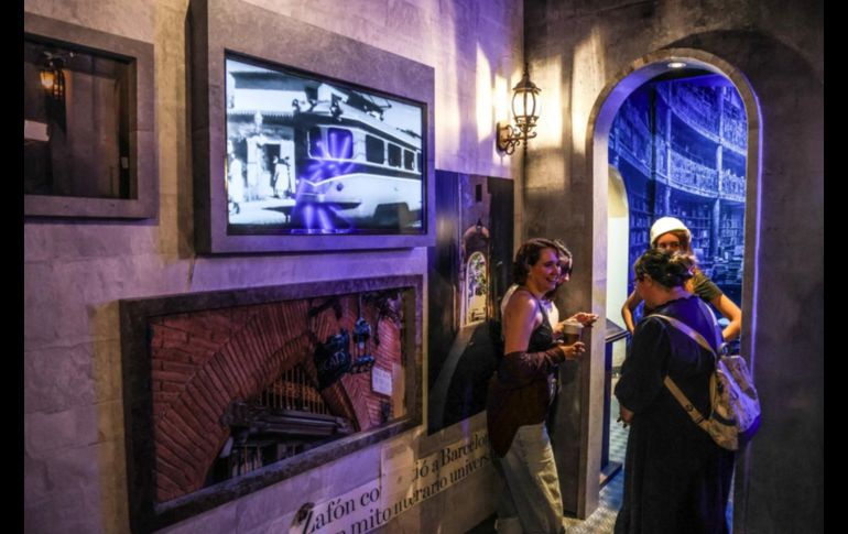 El homenaje no pretende reconstruir un museo, sino provocar una experiencia emocional, casi sensorial, que permita al lector reencontrarse con el autor y con la ciudad que lo acompañó en su obra como una presencia constante. EL INFORMADOR/ A. Navarro