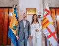 Jaume Collboni y Vero Delgadillo dialogan en Palacio Municipal sobre la agenda de colaboración entre Guadalajara y Barcelona. ESPECIAL