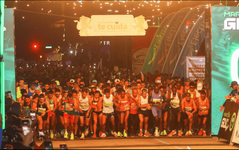 Los cierres viales iniciarán en avenida Circunvalación Agustín Yáñez, entre avenida de la Paz y avenida de los Arcos. X&@Maraton_Gdl