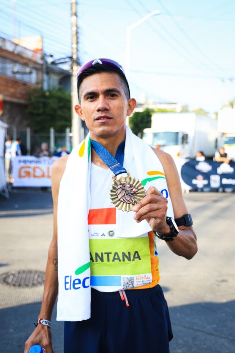 Santana Marín se mostró feliz por consolidarse como el mexicano con el mejor desempeño. EL INFORMADOR/J. Acosta 