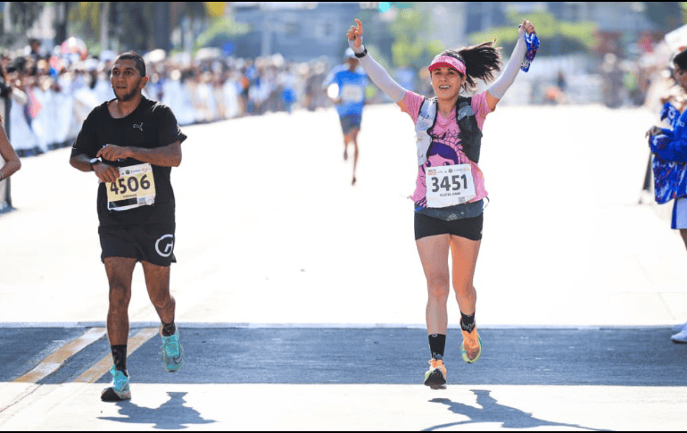 Los participantes tuvieron la posibilidad de apreciar el paisaje urbano de la ciudad sin el ruido y contaminación de los coches. EL INFORMADOR/J. Acosta